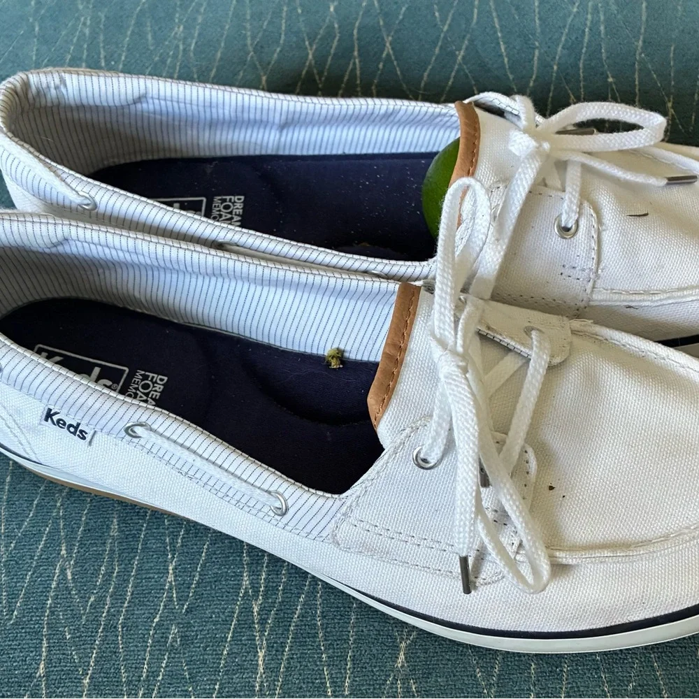Keds White Canvas Lace-Up Boat Sneakers with Navy Insole - Picture 2 of 6